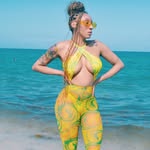 Bee Moore - @_lilpetitethang_ - Instagram