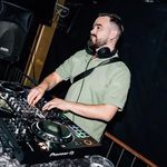 Bee Morris - @beemorris_ - Instagram