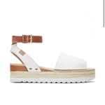 Bee Shoes - @beeshoesofficial - Instagram