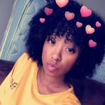 Bee Taylor - @strawberry_bananaaa - Instagram