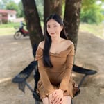 Bee Vang - @nkaujhmbvang - Instagram