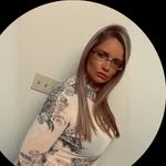 Bee Woods - @its_bee5 - Instagram