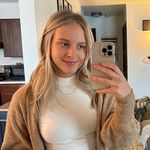 Beka Davis - @beekkaa7 - Instagram