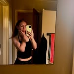 bella - @bellabarlow_ - Instagram