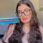 Bella Castro ✨ - @bellacbooks_ - Instagram