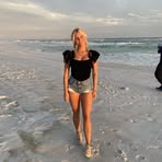 Bella Dawson - Facebook