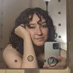 Bella Dunlap - @bellovebug - Instagram