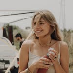Bella Frank - @bella.frnk - Instagram
