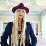 Bella Franks - @bella_franks_artist - Instagram