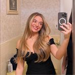 Bella Gallo - Facebook