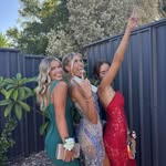 @bellajoness5 - Instagram