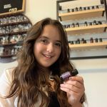 Bella miles - @splash_into_oils - Instagram