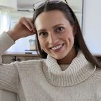 Bella Perry - Author - Facebook
