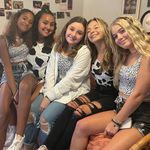 𝙱𝙴𝙻𝙻𝙰 𝚁𝙸𝙴𝙻 - @siimply_bellaaii - Instagram