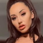 Bella Rollins - @bellarollins70 - Instagram
