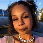 Bella Townsend - Facebook