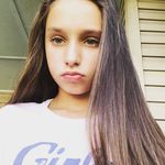 Bella Warren - @warr.bella - Instagram