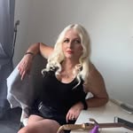 Jenny Smith - @bella.willis.xx - Instagram