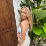 BELLA WOODS - @_bellawoods - Instagram