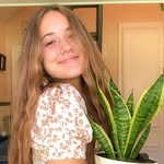 Bella Yates🌻✌🏼 - @kindred.critters - Instagram