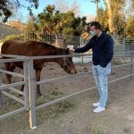 Beni Cazares - @benicazares - Instagram