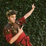 Captian kinnie - @benwillbondappreciator - Instagram