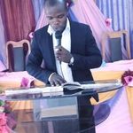 Akinola Benjamin - @akinola.benjamin.355 - Instagram