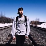 Benjamin Cloutier - @pose.de.scb - Instagram