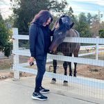 Bernadette Costa - @bandmomcosta - Instagram