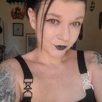 Bernadette Lang - @bernadette_and_her_furkids - Instagram