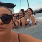 Bernadette Pearson - @gizchogabila - Instagram