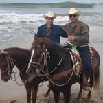 Bernardo Cuevas - @a_que_papy - Instagram