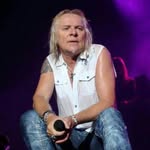@bernieshaw015 - Instagram