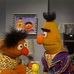 Uma página de memes só do bert e do ernie - Facebook