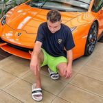 @bertrandstover - Instagram