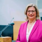 Bertha Richardson - @investor_bertha_richardson - Instagram
