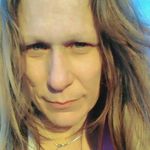 beth acker - @bimbogottagun - Instagram