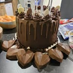 Bethany Ainslie - @bettybakes09 - Instagram