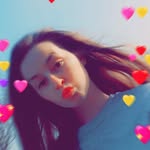 Beth Ainsworth - @beth_hollile - Instagram