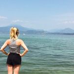 Beth Barker - @betthbarker - Instagram