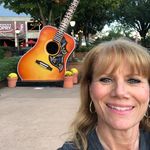 Beth Bauman - @beth.bauman.92 - Instagram