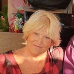 Beth Beaver Nelligan - @bethnelligan47 - Instagram