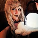 Elizabeth Bender - @bethbender45 - Instagram