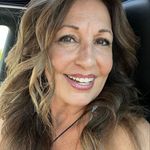 Beth Benoit - @bethbenoit222 - Instagram