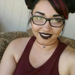 Bethanie Benoit - @beffie_boop - Instagram