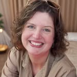 Beth Berg - @beth.stabs.stuff - Instagram