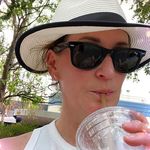 Beth Bloom - @bethbloom4 - Instagram