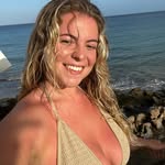 B - @bethbonnerrr - Instagram