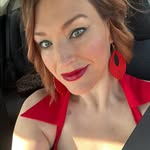 Beth Browning - @bustersbostonbabes - Instagram