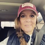 Beth Burgett - @bethsstylecorner - Instagram